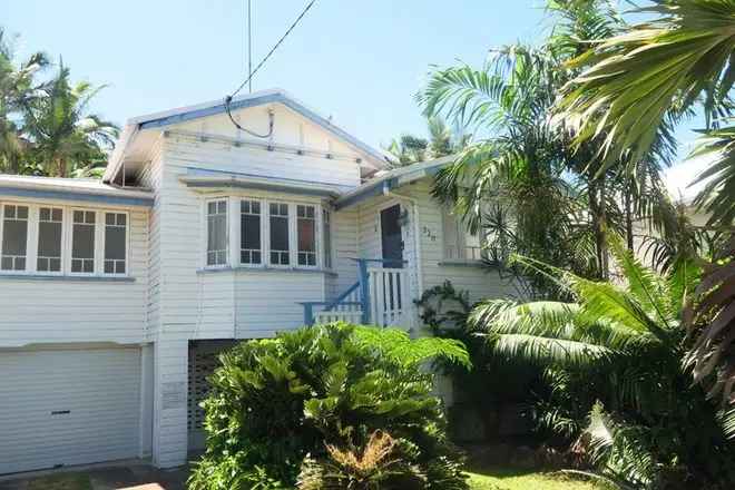 3 Bedroom Queenslander House Near Edge Hill