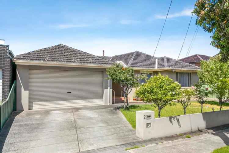 Family Home with Modern Kitchen and Workshop Near Parks and Schools