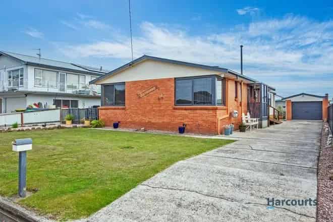 House For Sale , 14, Nichols Street, Ulverstone, Tasmania