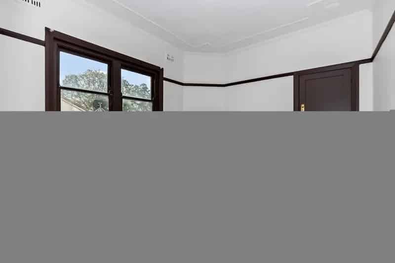 Real Estate For Lease - 10 Sherbrook Road - Hornsby , NSW