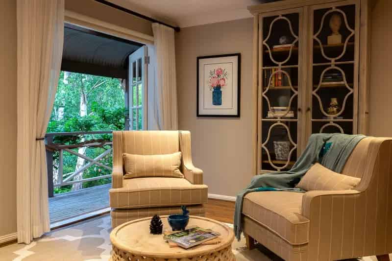 Lovely, bright & private, in a prime location