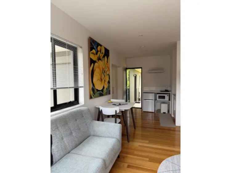 Sunny & Central, Fully Furnished & Equipped Studio Apartment