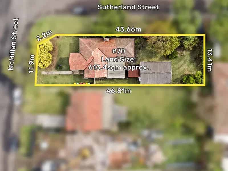 613.35sqm Corner Block in Blue Ribbon Location with Adjoining House For Sale