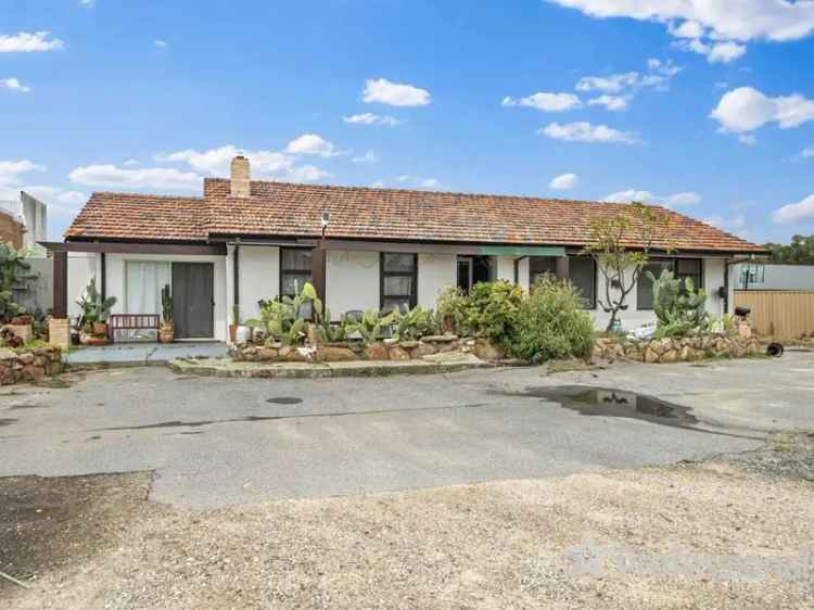 House For Sale in City of Gosnells, Western Australia