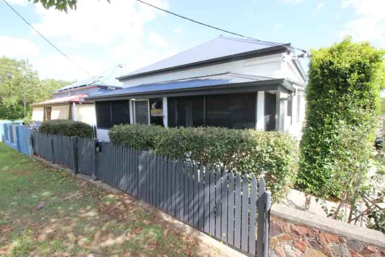 6 Wallace Street, West Wallsend NSW 2286 - House For Lease