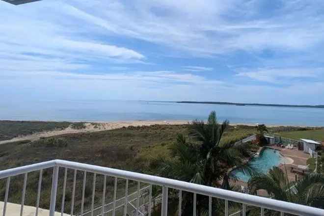 Breakfree Resort Urangan Harbour: Best Location and Views