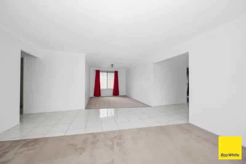 Buy Dream Home in Bungendore with 5 Bedrooms and Private Garden