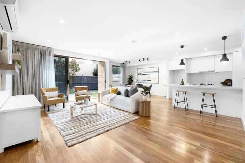 Sophisticated Seaside Living in the Heart of Mentone