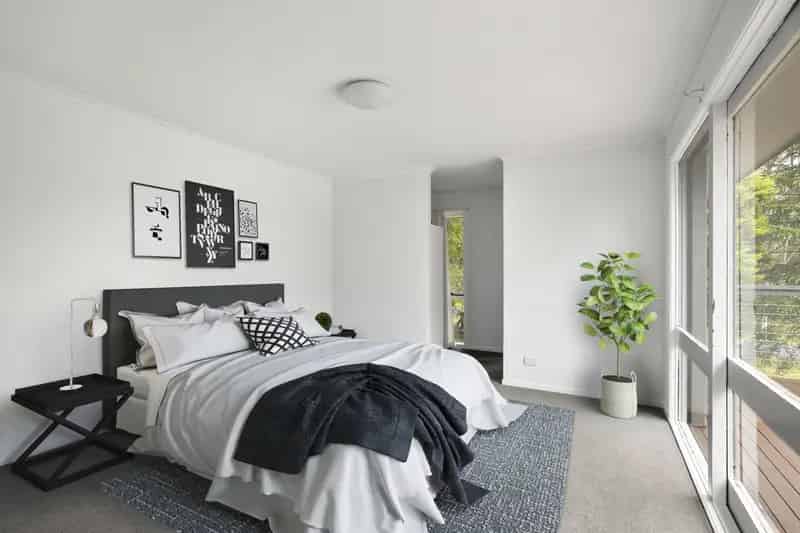 Lease 3 Bedroom House in Mittagong with Entertaining Deck and Garage