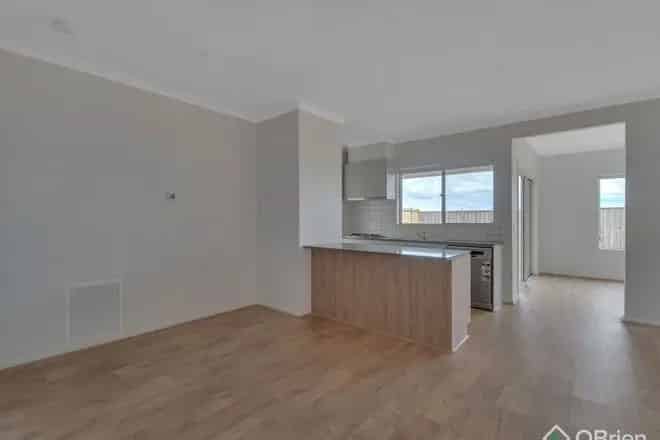 House For Rent , 58, Lynwood Drive, Melbourne, Victoria