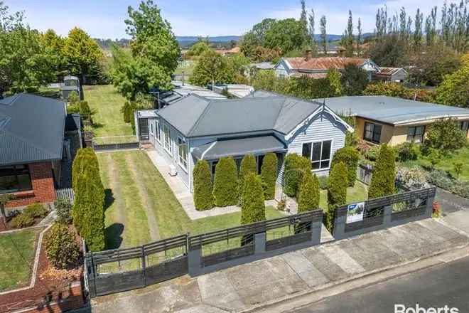 House For Sale in Sheffield, Tasmania