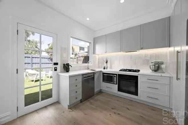 House For Sale in Melbourne, Victoria