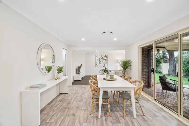 Real Estate For Sale - 16 The Rise - Lisarow , NSW