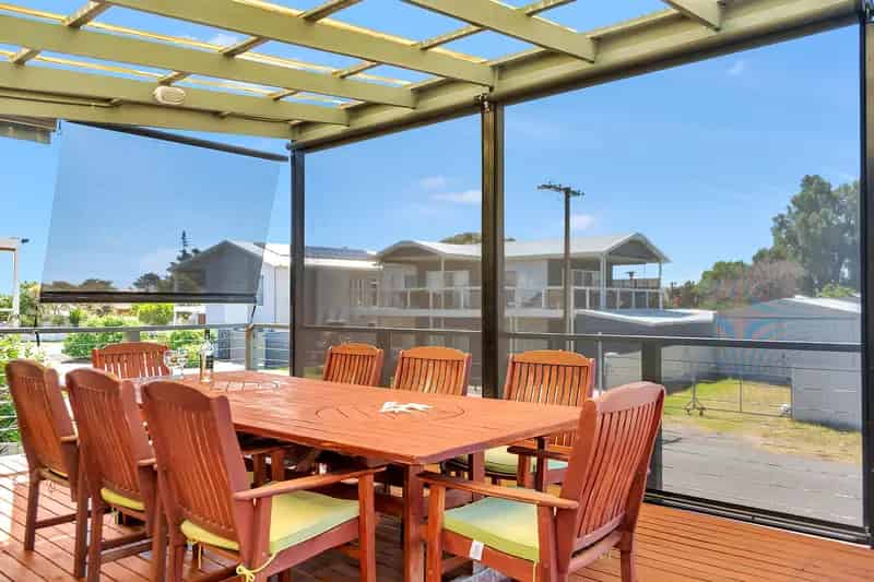 4 Thomas Street, Aldinga Beach SA 5173 - House For Lease