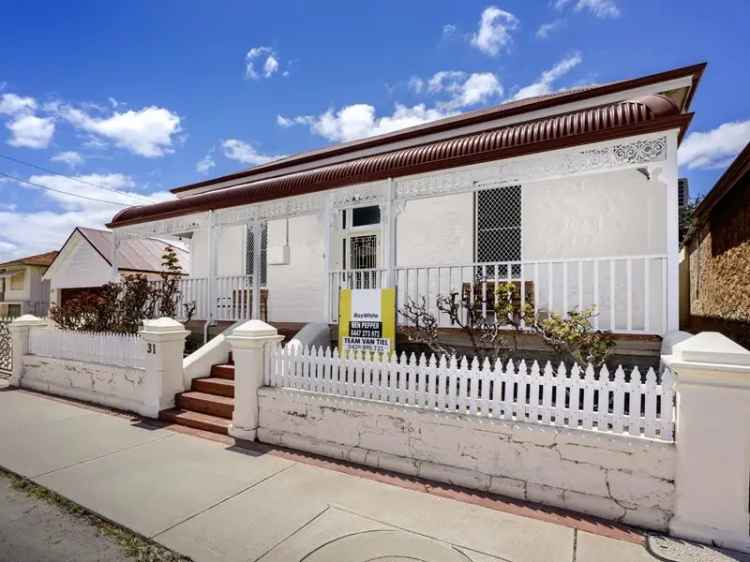 House For Sale in Geraldton, Western Australia