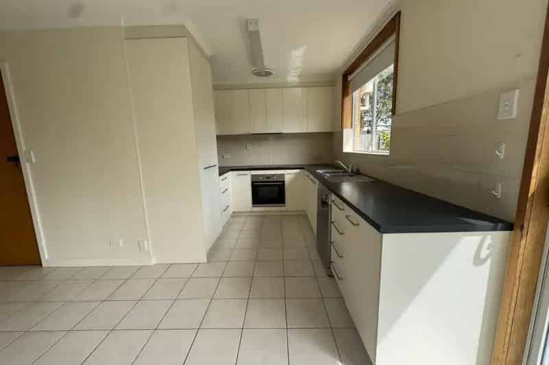 3 rooms house of 304 m² in Melbourne