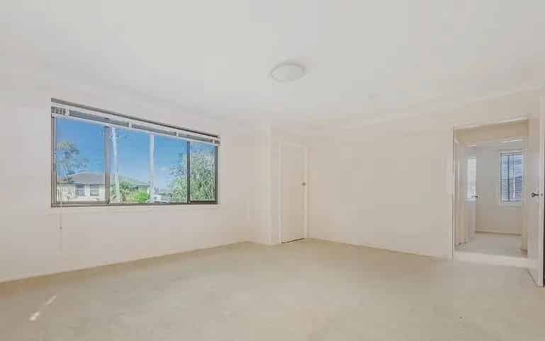 House For Lease - 44 Southampton Street, Berkeley NSW 2506