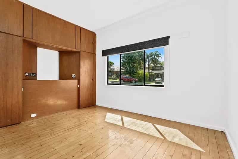 Real Estate For Lease - 8 Endeavour Street - Sans Souci , NSW