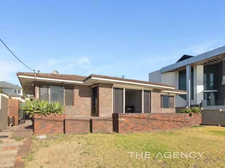 House For Sale in City of Joondalup, Western Australia