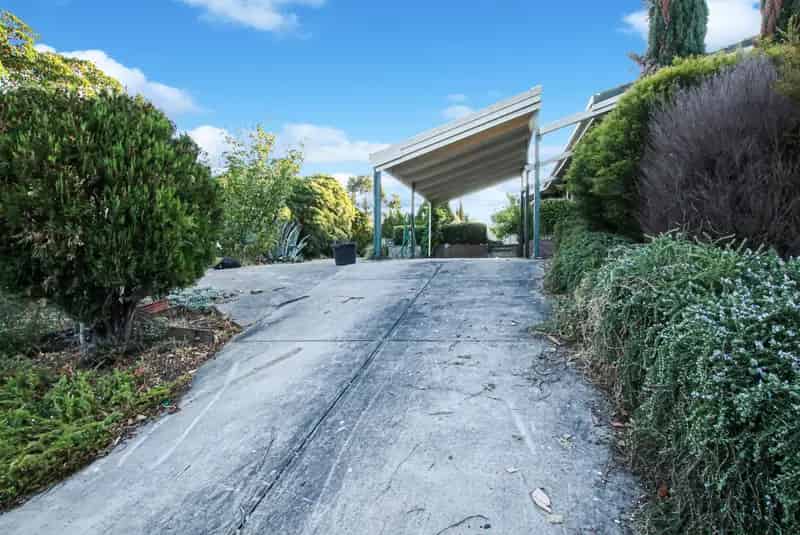 Fresh, Spacious & Perfectly Located!