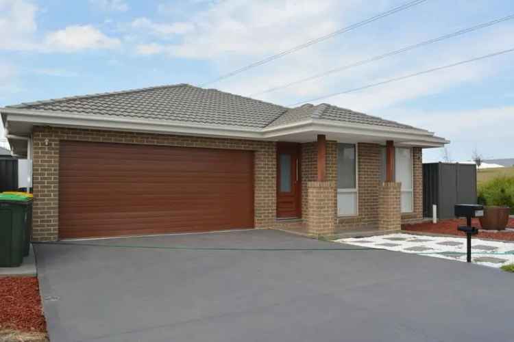 4 Bed House for Lease Gregory Hills NSW