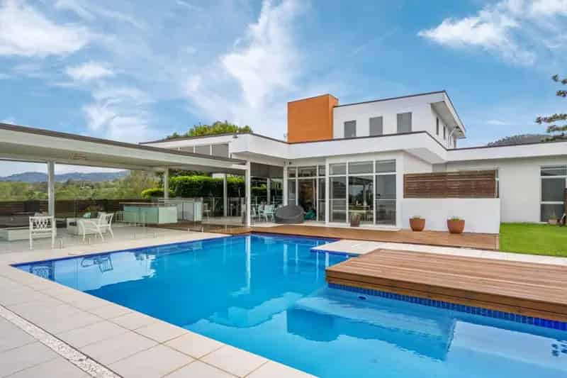 Luxury buy rural property in serene location with stunning features