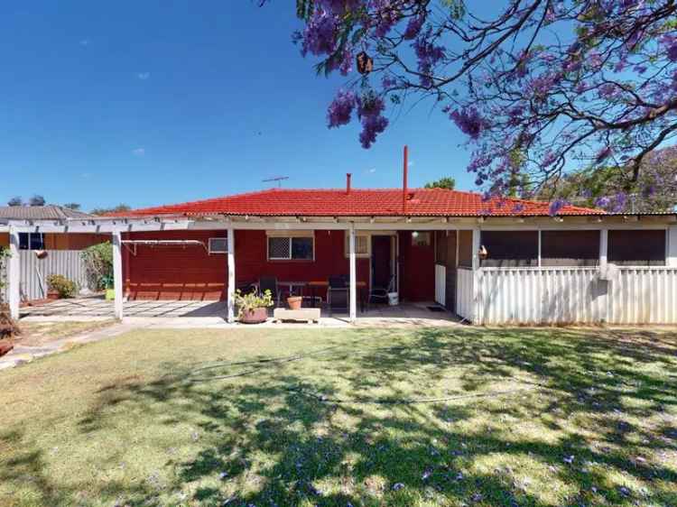 House For Sale in City of Gosnells, Western Australia