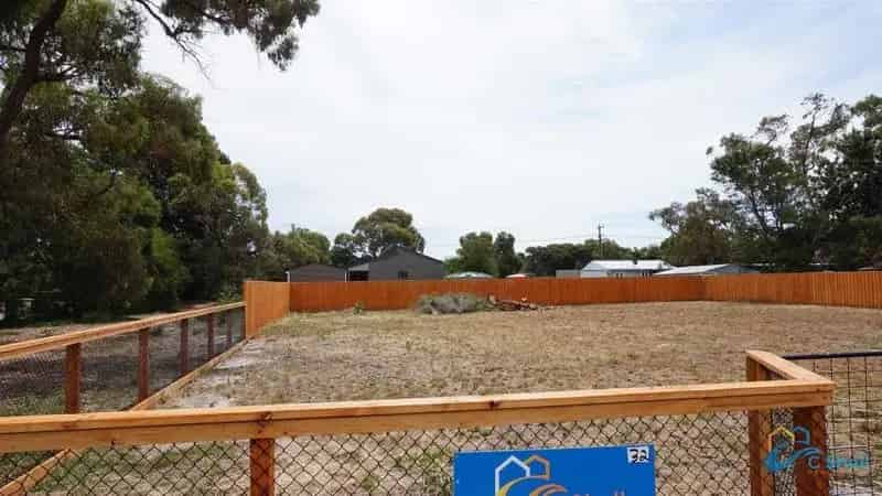 Buy Land in Walkway Reserve Next to Lake Victoria Ideal for Beach Home
