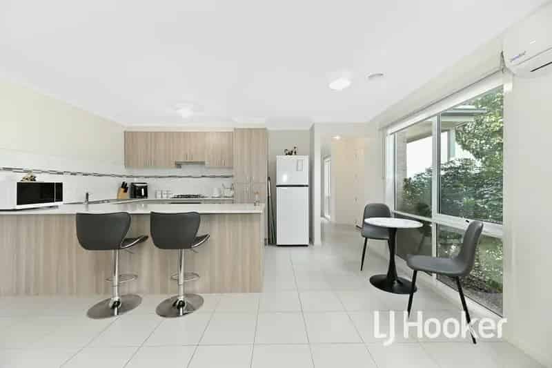 House For Rent , 1, Telford Circuit, Drouin, Victoria