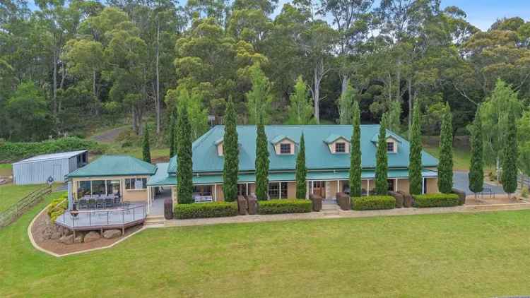 Luxury Tamar River Home 5 Beds 3 Baths Stunning Views