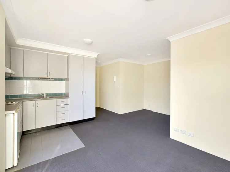 2 Bedroom 147m² Apartment in Sydney - Near Station, Park, Hospitals