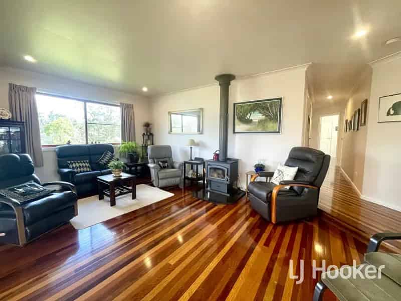Buy 3 Bedroom Home with Large Garden Space in Inverell
