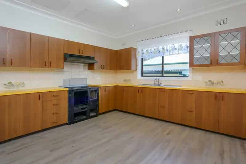 House For Rent , 61, Quarry Road, Sydney, New South Wales