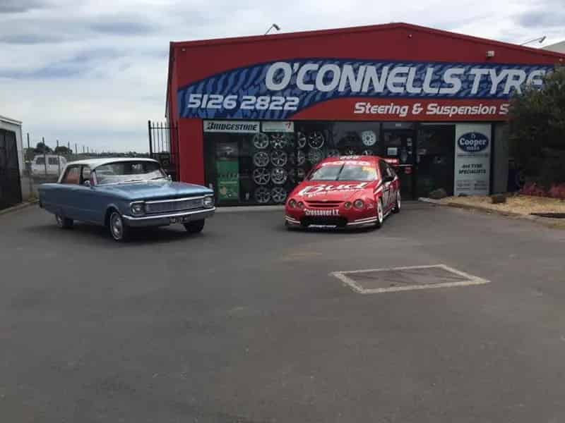 Building and Business. Cash Cow . Mechanical workshop & Tyre fitter.