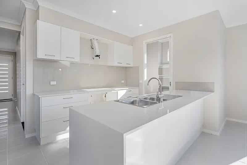 Rent Family Home in Aston Estate with 4 Bedrooms and Modern Features