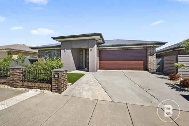 House For Sale , 17, Harris Drive, Ballarat, Victoria