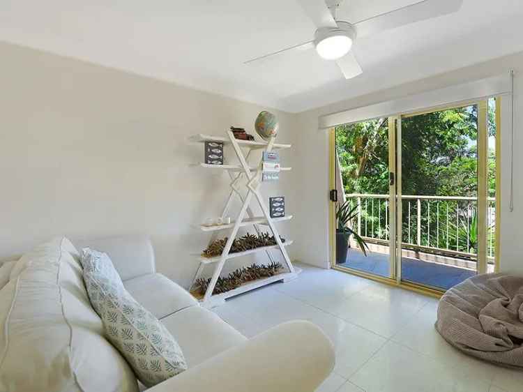 Currumbin Hill Home 3 Bedrooms 2 Bathrooms Near Beach