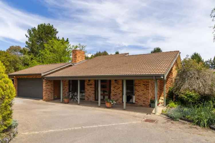 Buy rural property lifestyle near Goulburn with stunning gardens and shed space