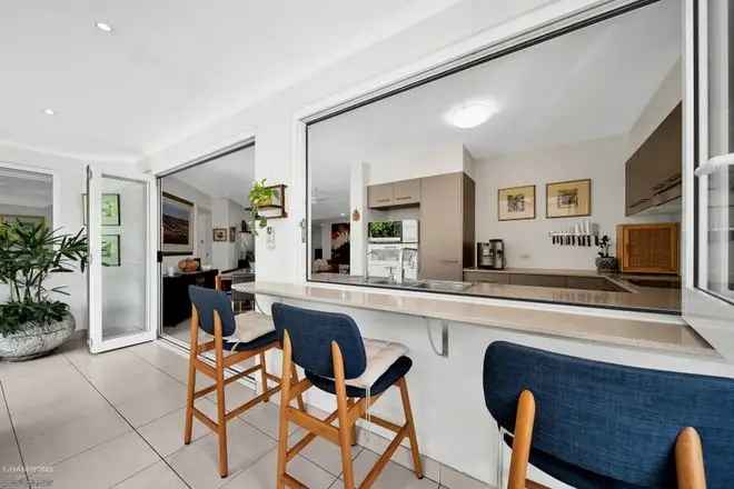 Apartment For Sale in Cairns, Queensland