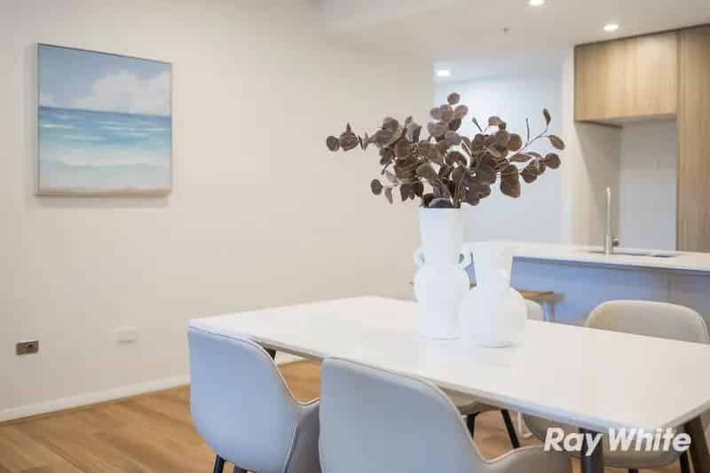 Charming 2-Bedroom Apartment with Unbeatable Transport Access - Your Perfect Home Awaits!