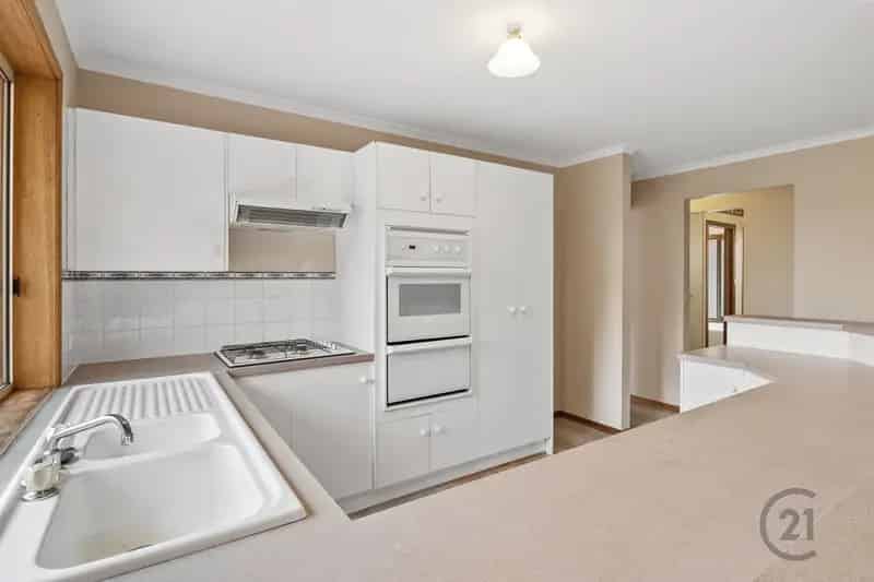 7 Joseph Way, Woodcroft SA 5162 - House For Sale