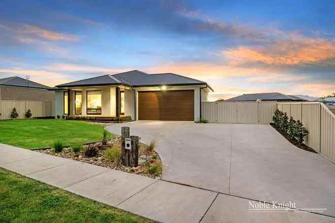 Modern 4-Bedroom Home in Yea - Spacious Block