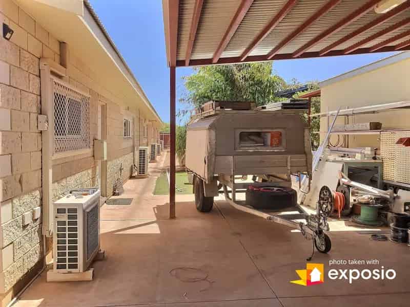 Rare Mixed Use Commercial/Residental Property With Huge Potential Income