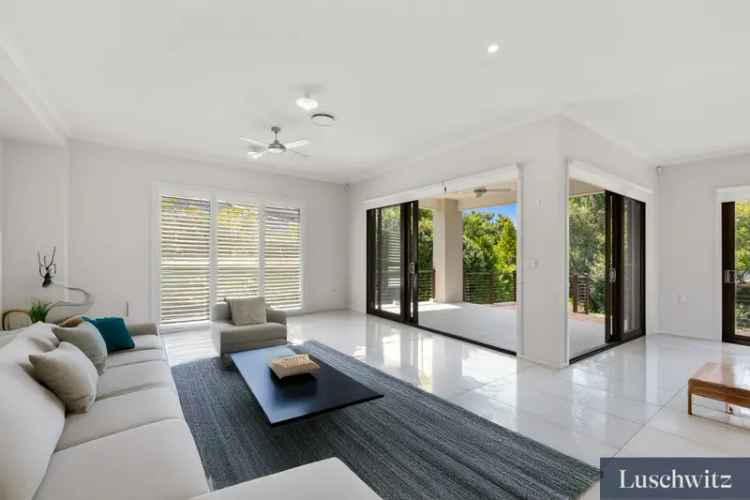 6 Bedroom Family Home Sydney - Multiple Living Areas Resort Style Entertaining