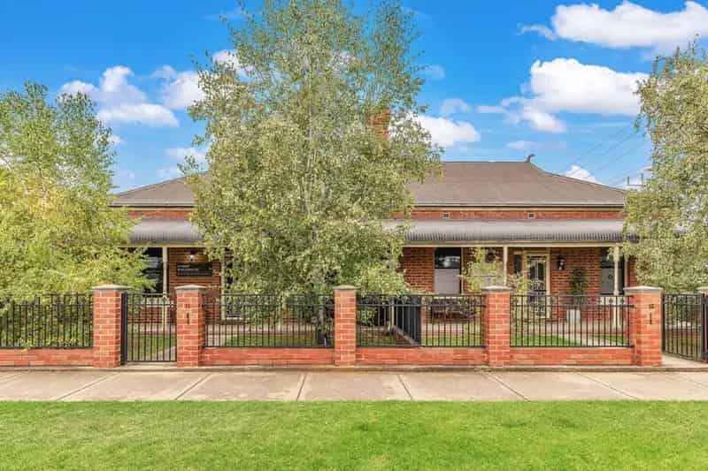 Buy Commercial Property Kyabram Boutique Accommodation with Renovated Apartments