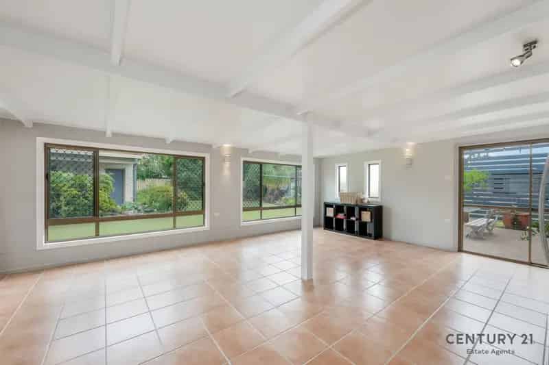 23 Sinclair Street, Avenell Heights QLD 4670 - House For Sale