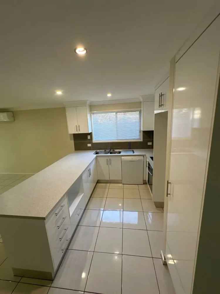 1/10 Menzies Court, Moranbah QLD 4744 - Townhouse For Lease