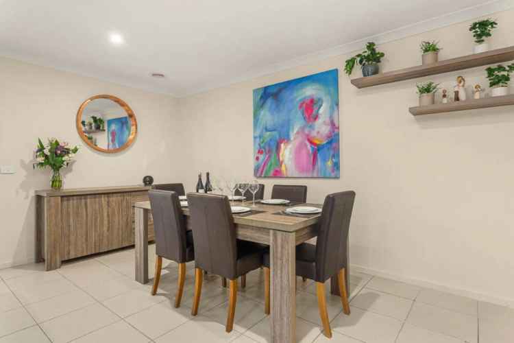 Stylish Low Maintenance Family Home with Modern Kitchen and 4 Bedrooms