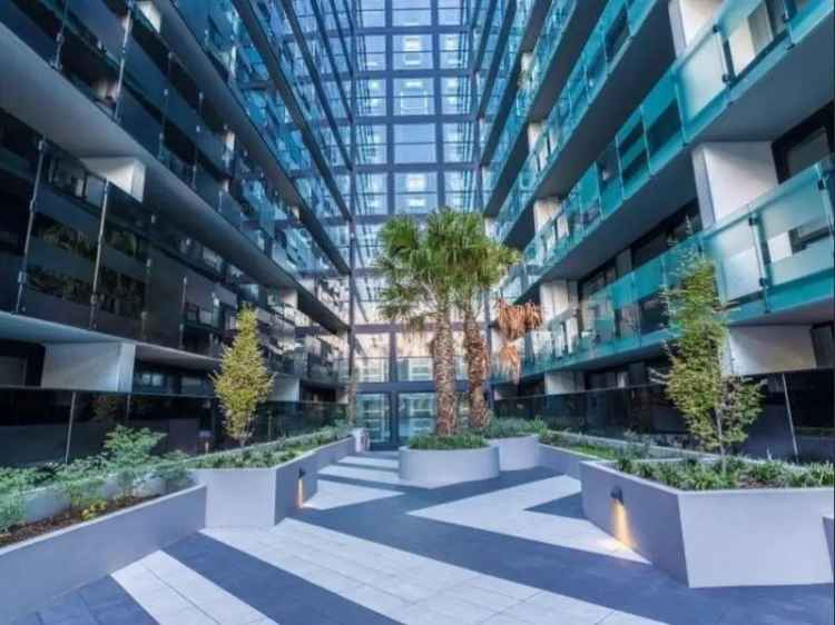 2 rooms apartment of 258 m² in Melbourne