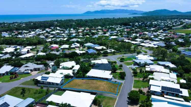 Exceptional 913sqm elevated block of flat land at Bushland Beach